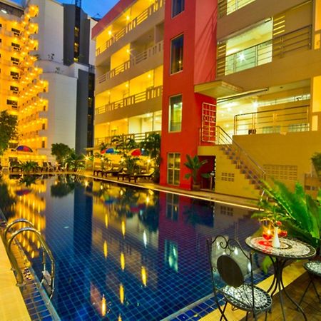 Eastiny Place Hotel Патая Екстериор снимка