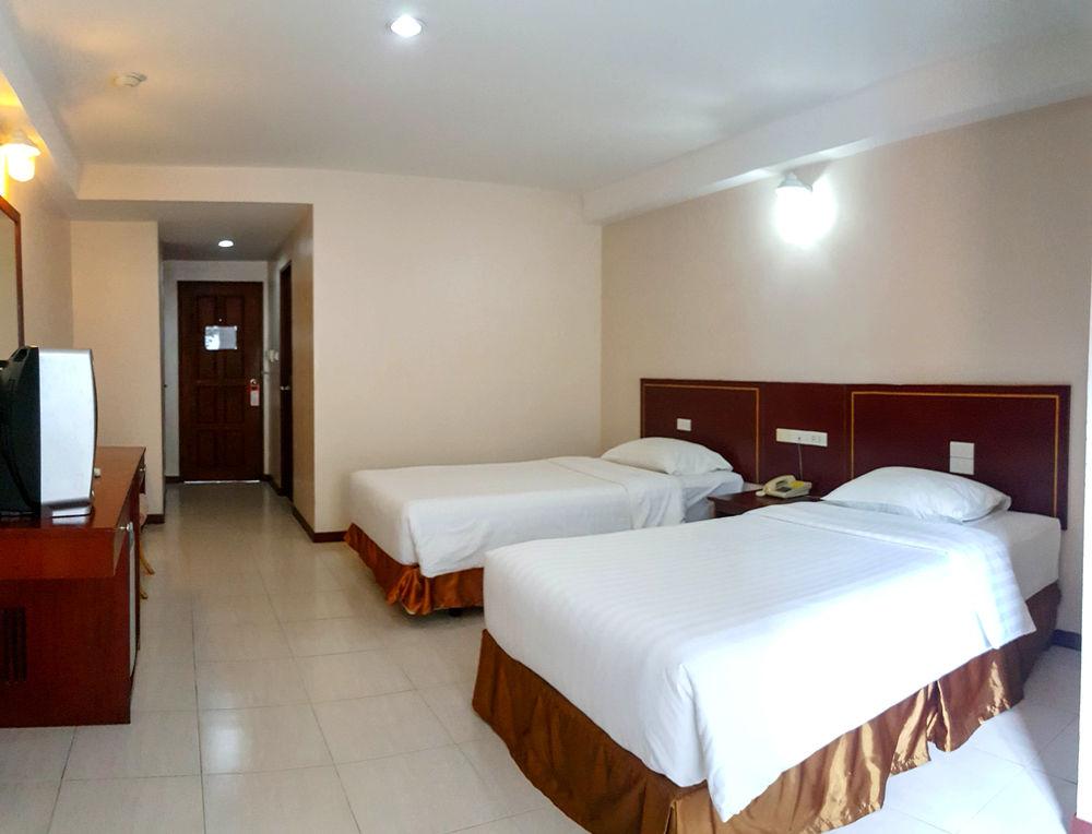 Eastiny Place Hotel Патая Екстериор снимка