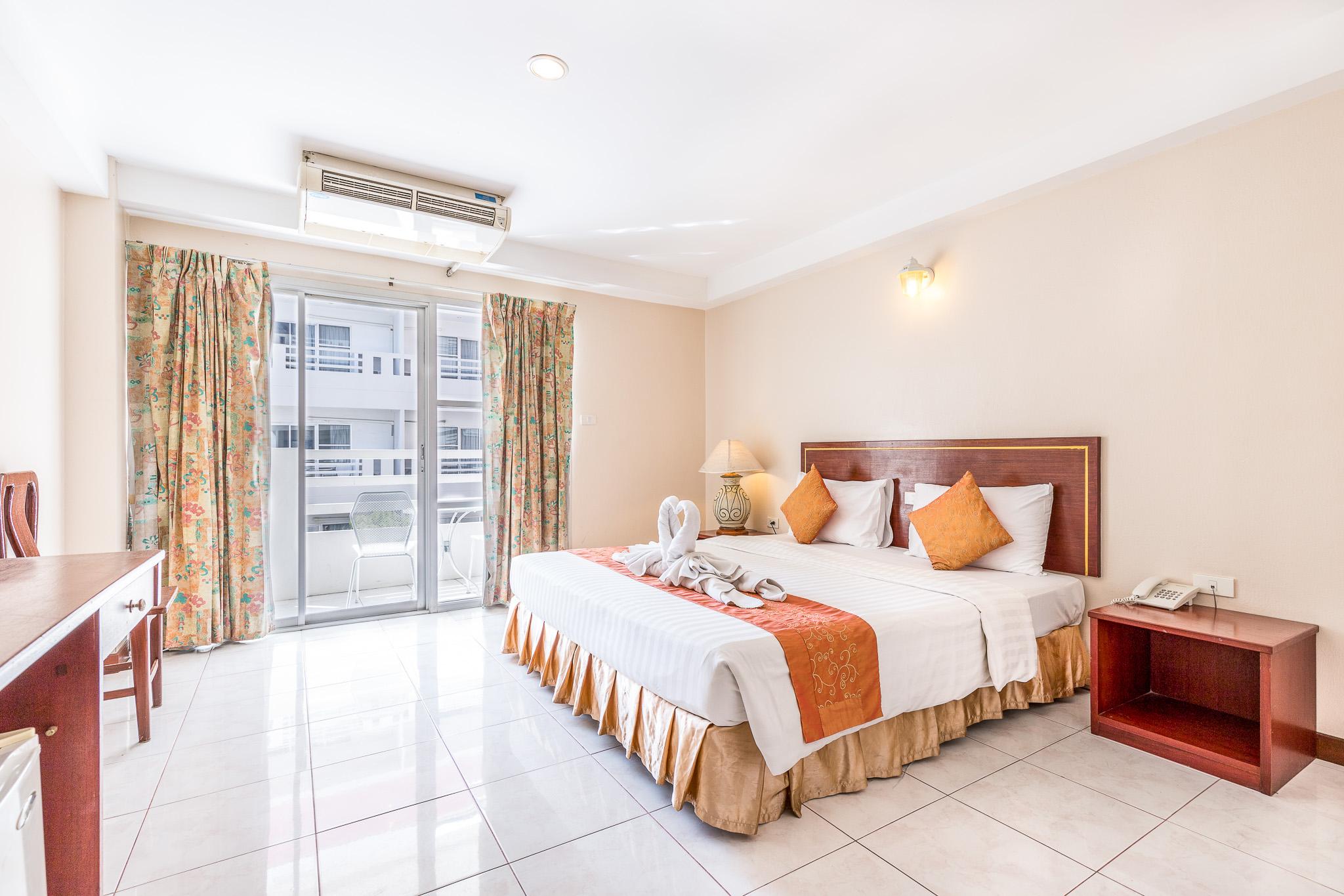 Eastiny Place Hotel Патая Екстериор снимка