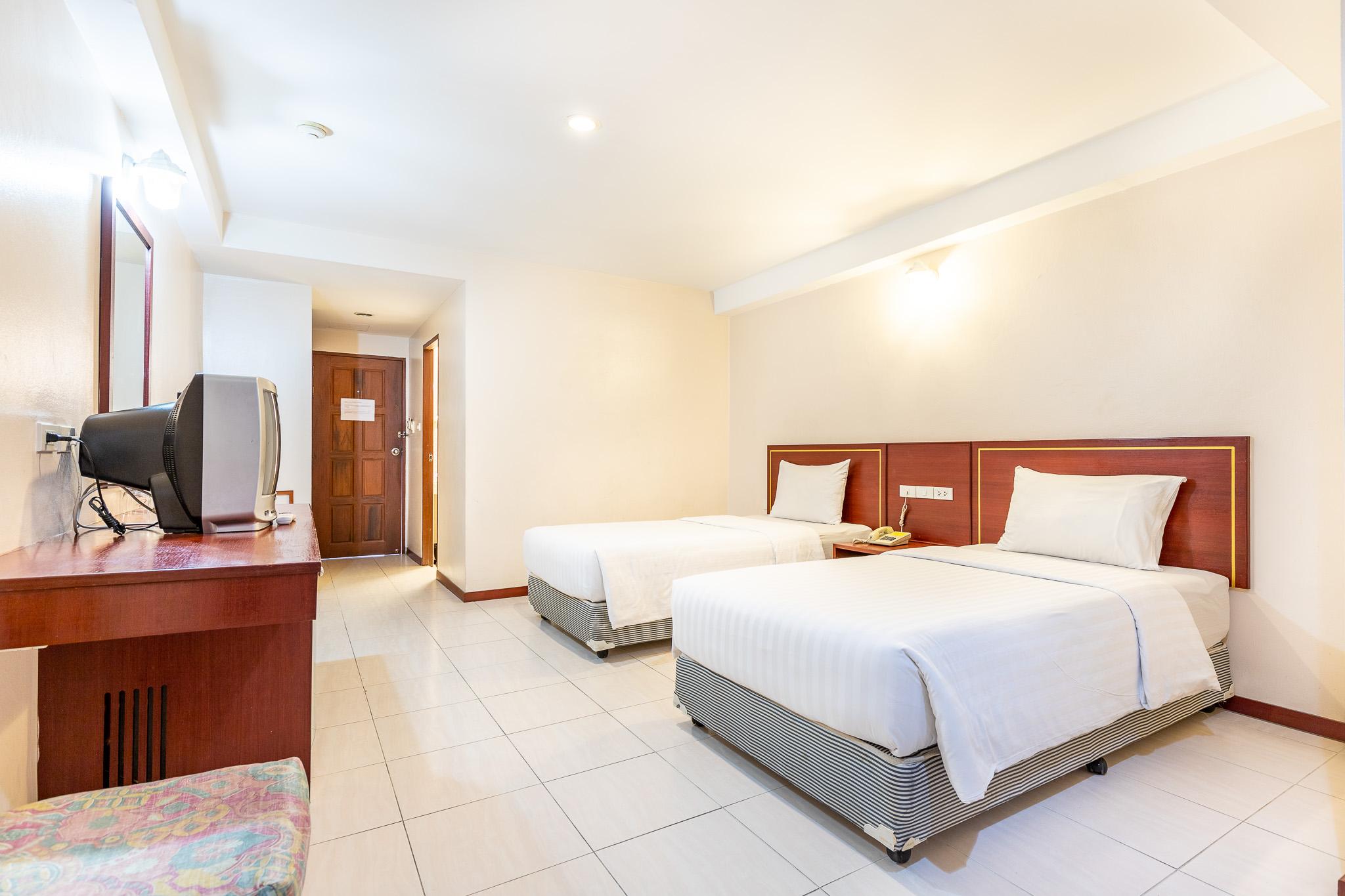 Eastiny Place Hotel Патая Екстериор снимка
