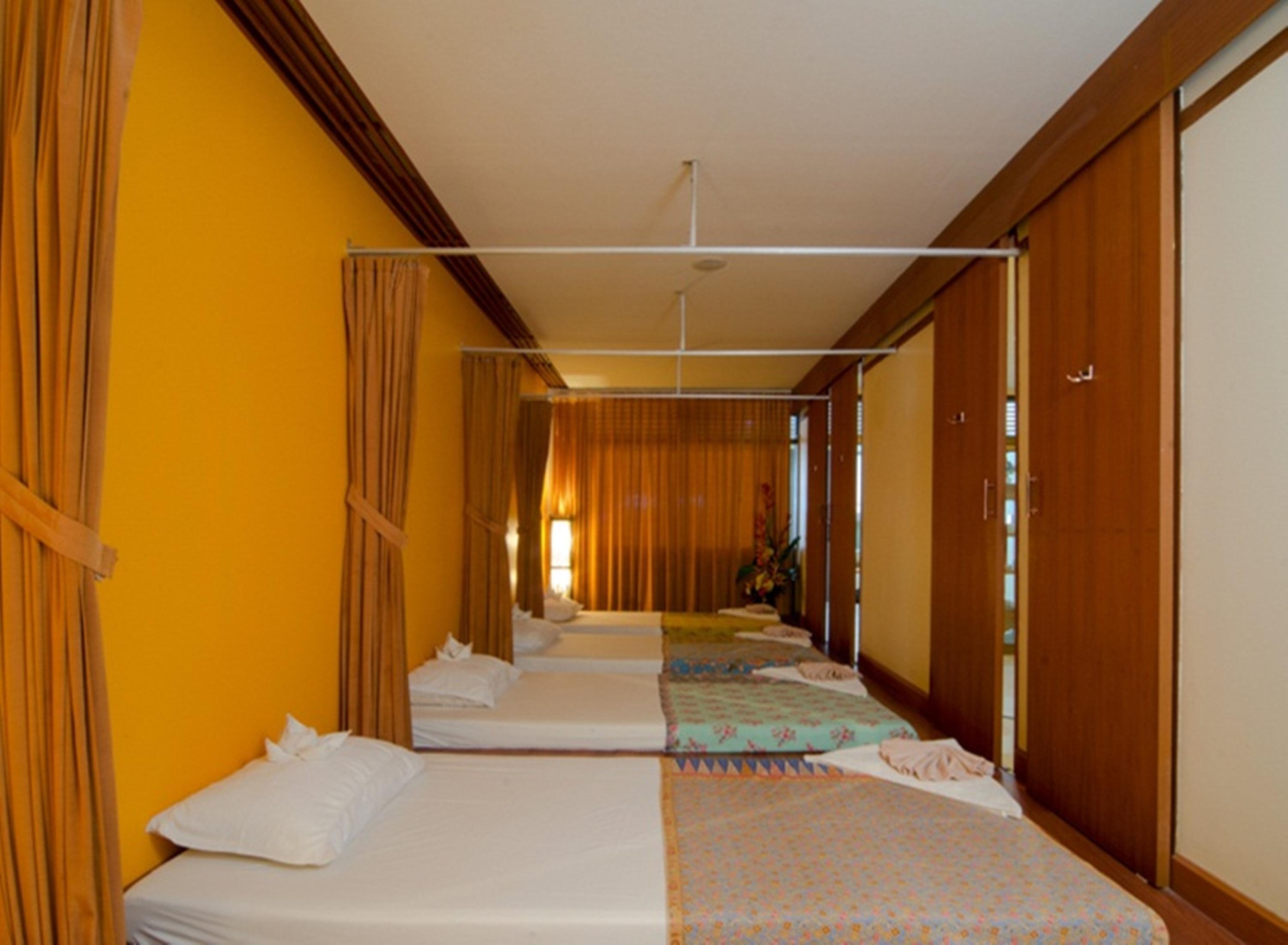 Eastiny Place Hotel Патая Екстериор снимка